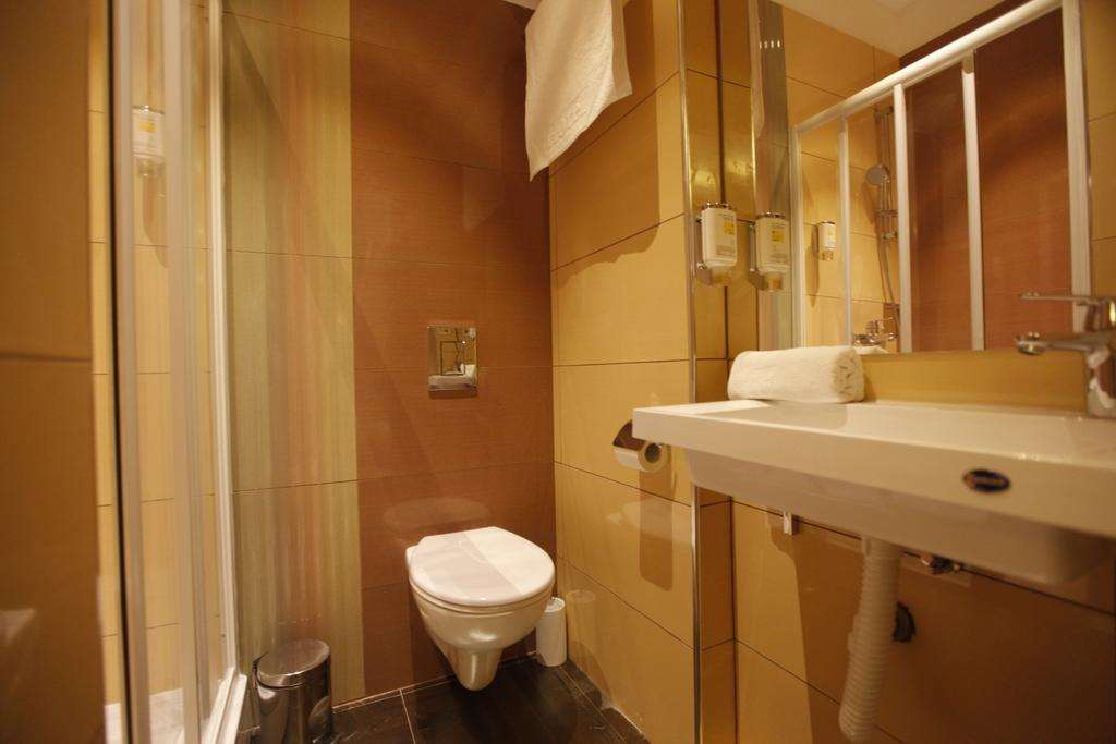 City Code Exclusive Belgrade Room photo