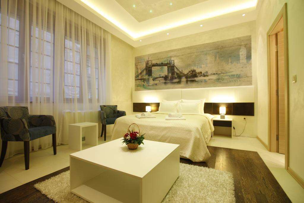 City Code Exclusive Belgrade Room photo